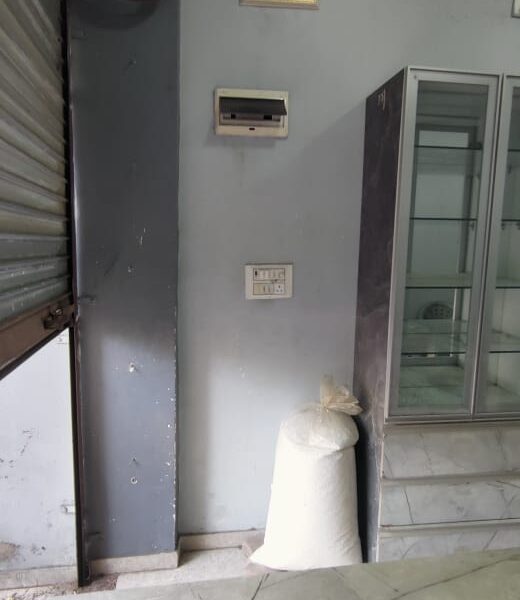 Property on Rent in Mirzapur Market