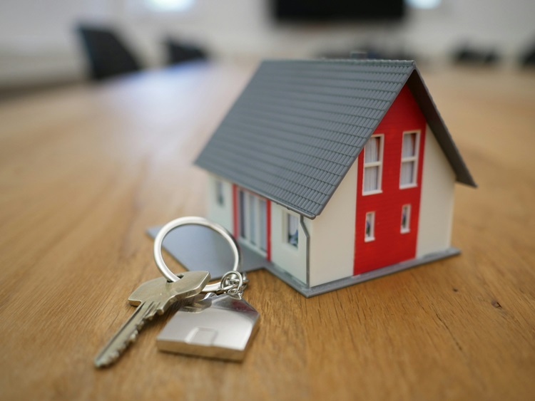 Fully Furnished Luxurious 2BHK Flat for Sale